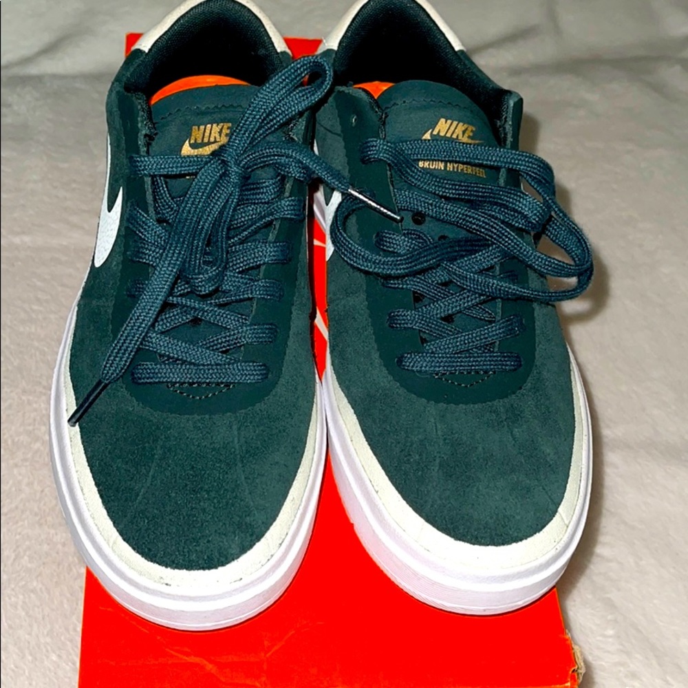New Nike SB Green 5y shoes